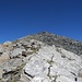 Kurz vorm Gipfel - am Grat oberhalb der steilen Schuttrinne