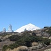 Observatorium mit Teide im Hintergrund