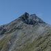 Das Brunnethorn vom Emshorn aus gesehen, Der Gipfel ist die vermeintlich kleinere Erhebung rechts.