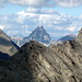 In der Ferne sieht man das [peak5417 Tinzenhorn]. Dessen Südwand war vor dieser Tour meine einzige Kletterei im Dolomit. Nichts, was Lust auf mehr gemacht hätte.