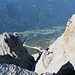 Steile Schluchten fallen über 2000 Hm ins Tal der Boite ab; links im Bild die Cima Salvella.