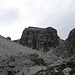 Sudwand des Hohebenkofel mit Luckelescharte,2545m,links.