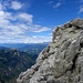 Aufgrund eines starken Wind wird es blau auch in Norden,in Aufstieg zum Hochebenkofel, oder Cima Piatta Alta,2905m.