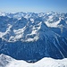 08.03.11: Blick vom Breiten Grießkogl über den Lochkogel (vorne; wenig links der Bildmitte) in die Ötztaler Alpen; in der rechten Bildhälfte markant die Wildspitze.
