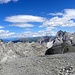 Sextner Dolomiten,zwischen Haunold-links und Dreischusterspitze-rechts,mit Karnischer Alpen und Lienzer Dolomiten in Hintergrund,gesehen von Hochebenkofel,2905m.
