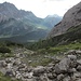 Auf dem Weg ins Brendlkar, wunderschöne Landschaft mit Gebirgsbach vom kleinen Brendlsee.