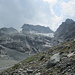 zwischen Murtèl und der Fuorcla Surlej: Blick hinauf zur Corvatsch-Bergstation
