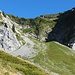 Abstieg von Rossalpeli nach Hohfläschenmatt auf alpiner Route.