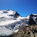 Oberhalb des Gletscherabbruchs über das Schneeband gehts zur Tierberlücke und dann nach rechts auf den Vorder Tierberg.