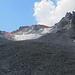 die neue Route zum Pizolsattel verläuft über den Grat - das Queren der Gletscherreste ist wegen Steinschlag heikel geworden