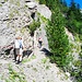 Nach einer Pause querten wir diese ausgesetzte, seilgesicherte Passage