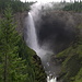 Die Helmcken Falls haben eine Fallhöhe von 141 m. Es stürzt hier der Murtle River runter