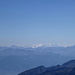 In der Ferne leuchten weiss die vergletscherten Gipfel der Bernina
