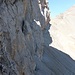 Aufstieg zum Martinsloch von Süden, Aufnahmestandort B. Blick den steilen Kalkfelsen der Tschingelhörner entlang zum Segnaspass.
