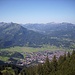 Blick auf Oberstdorf, im Hintergrund der Hohe Ifen (2230m)