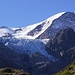 Das breite Gwächtenhorn hinter dem felsigen Tierberg. Darunter einer der Gletscherabbrüche des Steigletschers