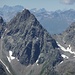 der schöne Große Dristkogel(3059m) im ZOOM; ein schöner, lohnender Berg; rechts der kleine Dristkogel(2934m); hinten die Berge des Verwall