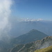 il monte Legnoncino: sullo sfondo il Bregagno