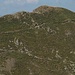 gli esili sentieri,una volta mulattiere,si staccano da quella principale e conducono ad alcune caverne che non ho avuto il tempo di visitare al loro interno