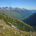 Beim Weg ins Dreisattelkar werden die Ausblicke über's Lechtal in die Hornbachkette immer besser.