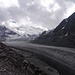 Glacier de Corbassière et Grand Combin caché par les nuages