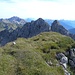 Auf dem Kastenkopf - links der Kälbelespitze die Leilachspitze, darunter der obere Nordgrat