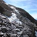 Auf dem Schutt oberhalb des Taminser Gletscher auf den Mittelgrat.