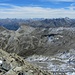 Blick nach Osten über die Gaisspitze in die Samnaungruppe, dahinter die Ötztaler Alpen