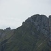 Zoom zum Oberalper Grat mit dem Stockzahn - Riesenkreuz auf Miniberg