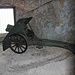 Cannone da 75/13 in batteria in caverna presso l'8a galleria.