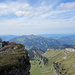 Gipfelpanorama<br />Blick Richtung Bodensee <br />in der Ferne rechts der Bildmitte der langgestreckte Pfänderrücken