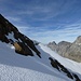 Entweder über den Grat zum Gipfel, oder erst über den Firnalplifirn (Spur in der Bildmitte)