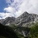 Große(2689m)-links und Kleine Kinigat(2674m), in wunderschöner Karnischen Alpen.