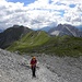 Im Aufstig zum Grosse Kinigat / Monte Cavallino, mit Porze und Croda dei Longerin im Hintergrund.