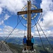Nach drei Tage erreicht meine Frau Europakreuz auf Gipfel des Grosse Kinigat,2689m.