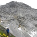 Kalkmann am Fuße der mächtigen und wunderschönen Felsmauer der Königswand (2686m).