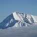 Il monte Legnone fa capolino dalle nubi