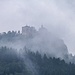 Die Burgruine Thierberg nordwestlich von Kufstein ist ebenfalls nebelverhangen<br />Danke [u Jonas*]