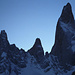 Die Gipfel Aguja Saint Exupéry (2558m), Aguja Rafael Juárez (2482m) und Aguja Poincenot (3002m) bei Sonnenuntergang von der Laguna de los Tres.