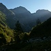 Erste Sonnenstrahlen im Val Vegorness
