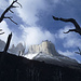 Cuerno Principal (2400m) im Nationalpark Torres del Paine. Bedrohliche Stimmung im Valle del Frances bei einsetzender Wetterbesserung nach mehreren Schlechtwettertagen.