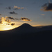 Sonnenuntergang am höchsten Berg Ecuadors. Die Spitze des Chimorazos ist der Punkt der Erdoberfläche, der am weitesten vom Erdmittelpunkt entfernt ist.