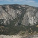 lks El Capitan - Bildmitte unser morgiger Aufstieg zum Yosemit Point und dann auf dem Bergrücken weiter zum North Dom...