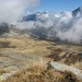 L'ampia e pacifica valle dell'Alp de Confin dove passano le piste da sci in inverno