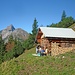 Die schön gelegene Hirtenhütte liegt auf 1870m Höhe.
