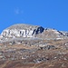 Dachberg im Zoom. Sichtbar ist der vordere, etwas tiefere Gipfel (2832 m).