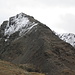 Las Sours cima 2979. Il sentiero marcato sale sulla cresta  ed un poco tra i ripari valangari .Stamattina c'era ancora neve  .