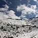 wunderschöner Talschluß, alles voller Alpenrosen..nun unter Schnee