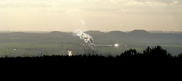 Kein "Berg" ist natürlich gewachsen. <br />Abraumhalden der Grube Anna in Alsdorf und Nordstern in Merkstein.