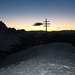 Gipfel des Zendleserkofels (2422 m) um 17.06 Uhr, links Geislerspitzen. So ist es, wenn man zu spät startet (14.58), und den Gipfel trotzdem erreichen will !